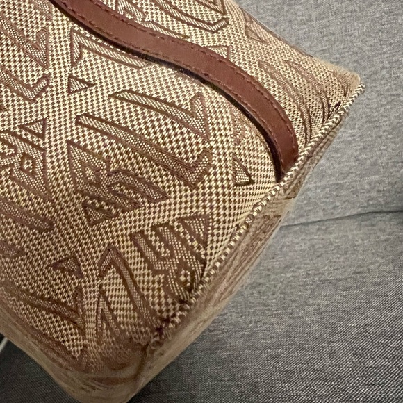 Lauren Ralph Lauren Tote - Picture 6 of 12